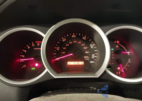 2010 Toyota Tacoma V6 z USA, uszkodzony, nr VIN 3TMMU4FN5AM019383